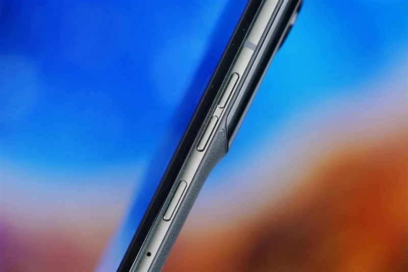 Ultra评测：做史上最聪明的moto手机PP电子高级感大片随手可拍！moto X50(图6)
