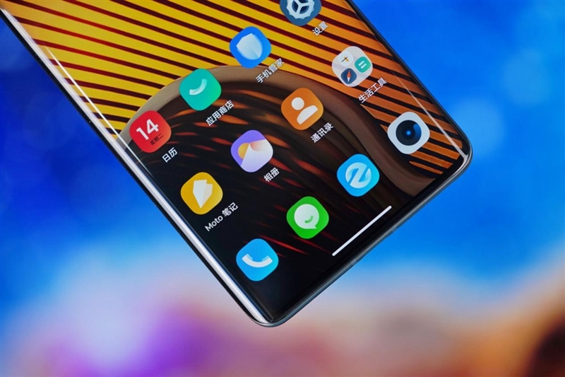 Ultra评测：做史上最聪明的moto手机PP电子高级感大片随手可拍！moto X50(图3)